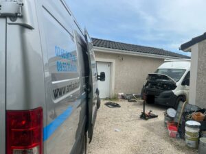 intervention mécanique amlauto sur utilitaire à domicile à Cadalen, outils de réparation et camionnette amlauto,